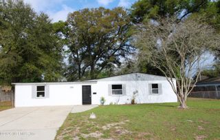1304 KING ARTHUR Road, Jacksonville, FL 32211
