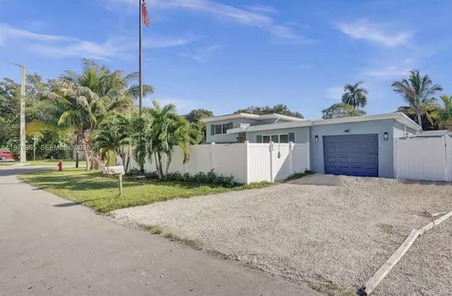 1904 SW 28th St, Fort Lauderdale, FL 33315