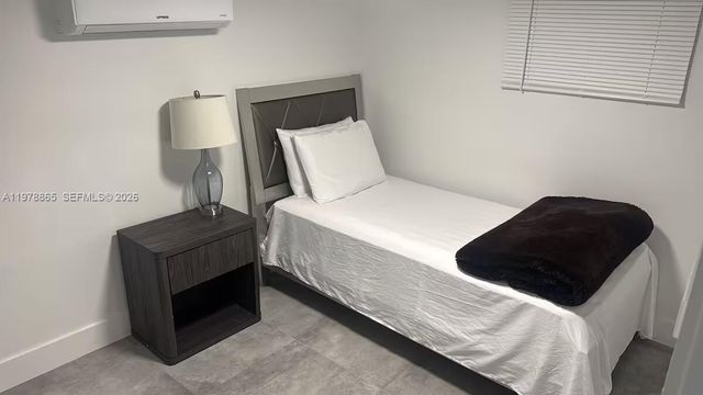 1904 SW 28th St, Fort Lauderdale, FL 33315