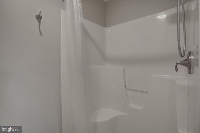 253 PIN OAK LN, Shippensburg, PA 17257