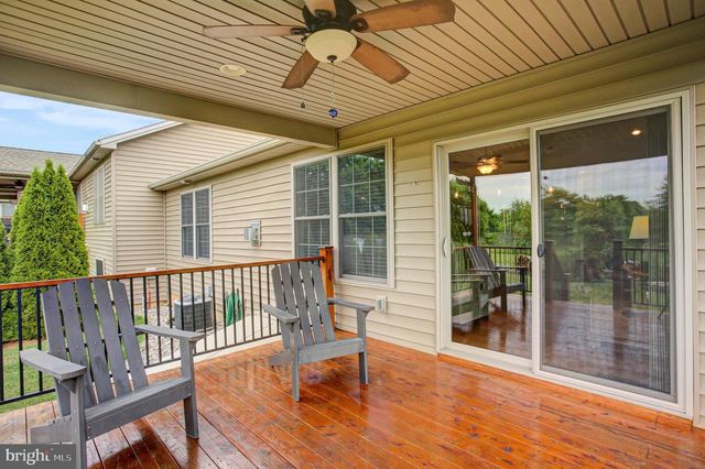 253 PIN OAK LN, Shippensburg, PA 17257