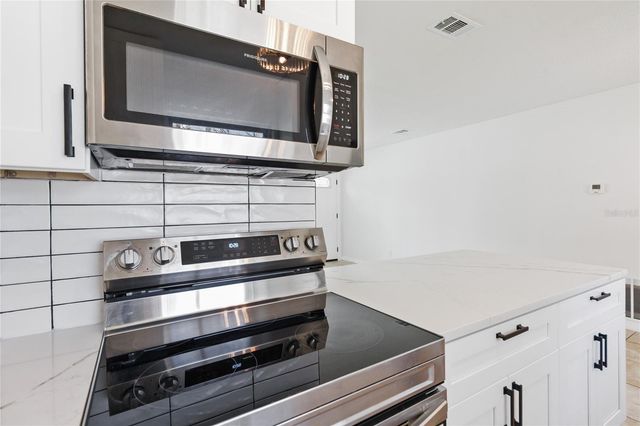 5465 LESCOT LANE, Orlando, FL 32811