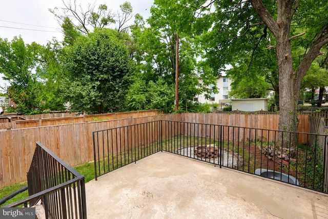 3020 24TH PL SE, Washington, DC 20020