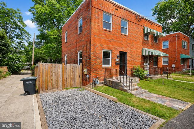 3020 24TH PL SE, Washington, DC 20020