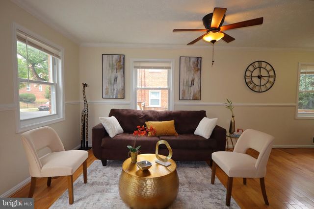 3020 24TH PL SE, Washington, DC 20020