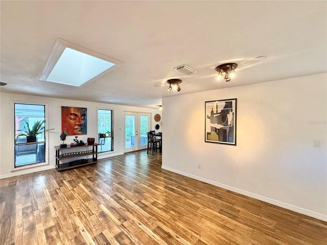 1004 LAKE CHARLES CIRCLE, Lutz, FL 33548