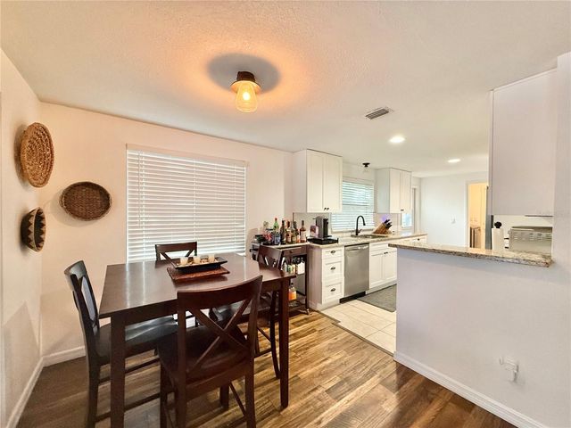 1004 LAKE CHARLES CIRCLE, Lutz, FL 33548