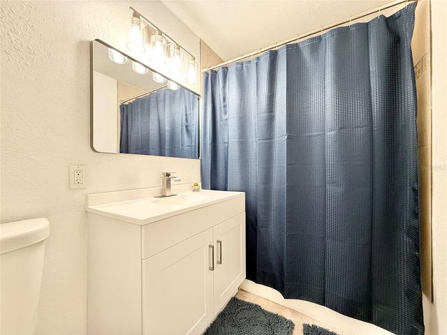 1004 LAKE CHARLES CIRCLE, Lutz, FL 33548