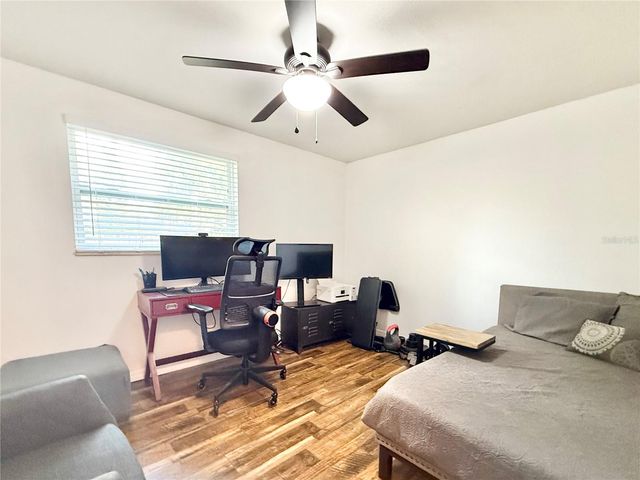 1004 LAKE CHARLES CIRCLE, Lutz, FL 33548