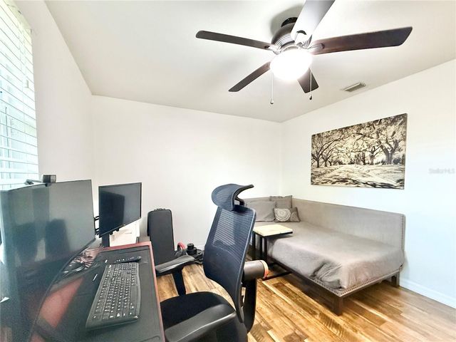 1004 LAKE CHARLES CIRCLE, Lutz, FL 33548