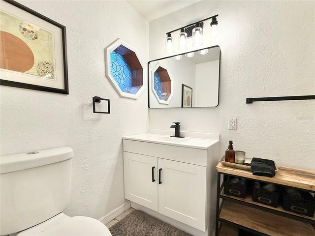 1004 LAKE CHARLES CIRCLE, Lutz, FL 33548