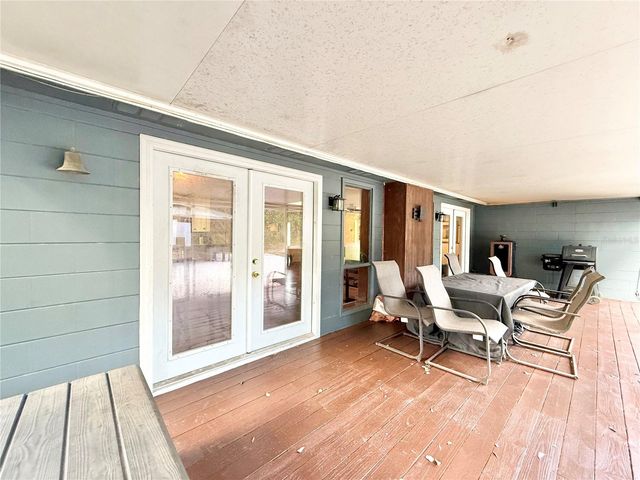 1004 LAKE CHARLES CIRCLE, Lutz, FL 33548