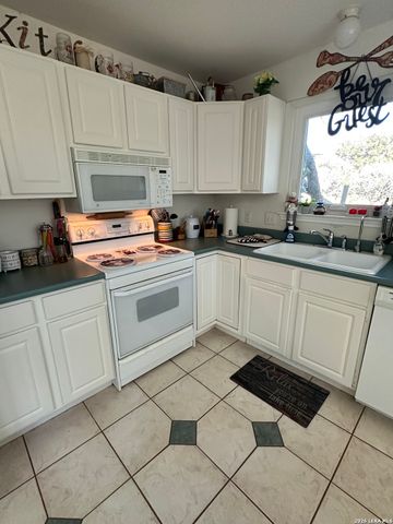 1724 Canyon Lake, Canyon Lake, TX 78133