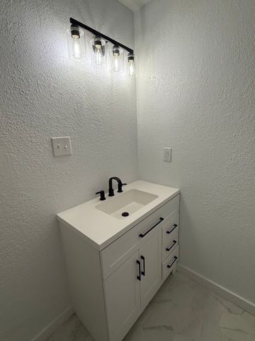 1419 Chapel Downs Road, Waco, TX 76712