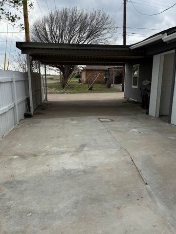 1419 Chapel Downs Road, Waco, TX 76712