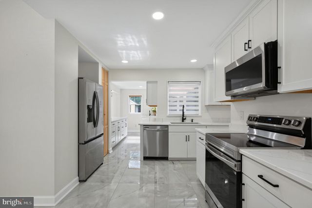 6206 HILLVIEW AVE, Alexandria, VA 22310