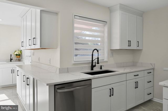 6206 HILLVIEW AVE, Alexandria, VA 22310
