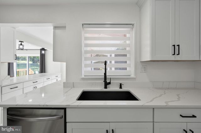 6206 HILLVIEW AVE, Alexandria, VA 22310