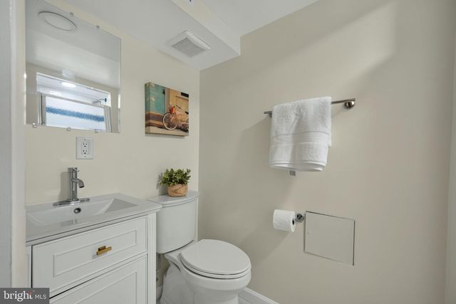 6206 HILLVIEW AVE, Alexandria, VA 22310
