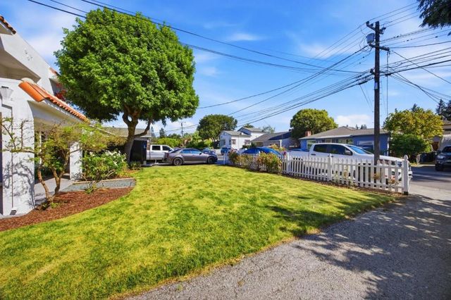 69 Nueva Avenue, Redwood City, CA 94061