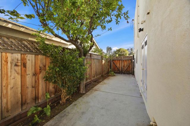 69 Nueva Avenue, Redwood City, CA 94061