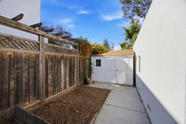 69 Nueva Avenue, Redwood City, CA 94061