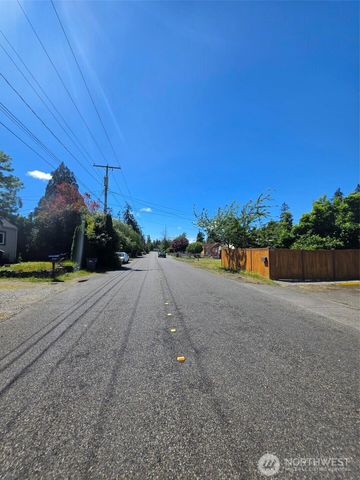 1718 Snyder Avenue, Bremerton, WA 98312