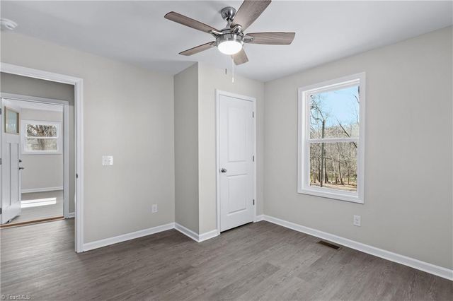 1217 Lakeview Heights Drive, High Point, NC 27265