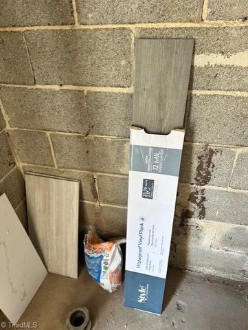 1217 Lakeview Heights Drive, High Point, NC 27265