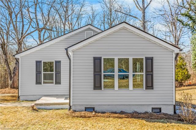 1217 Lakeview Heights Drive, High Point, NC 27265