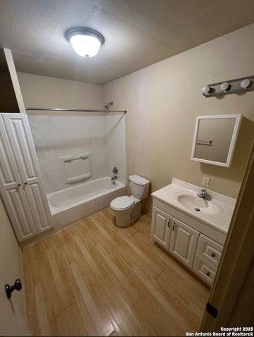 131 Howard Lane # 3, Bandera, TX 78003