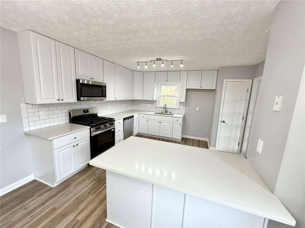 Image 11 of property listing at 3851 Riding Woods Court SW, Powder Springs, GA 30127