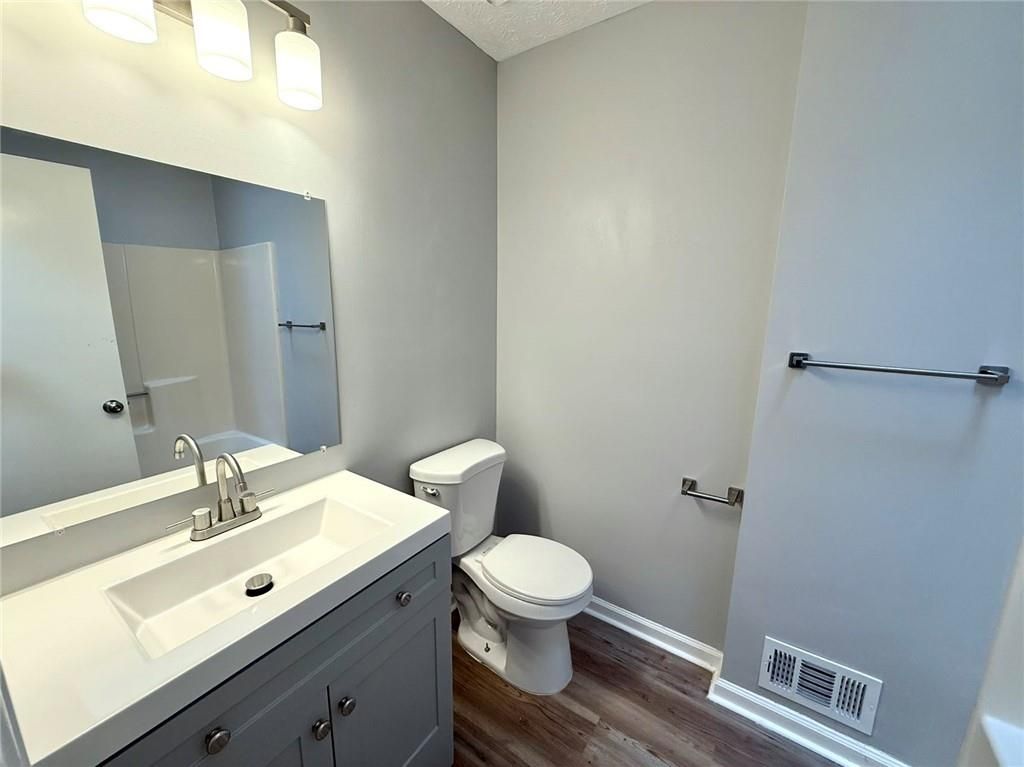 Image 16 of property listing at 3851 Riding Woods Court SW, Powder Springs, GA 30127