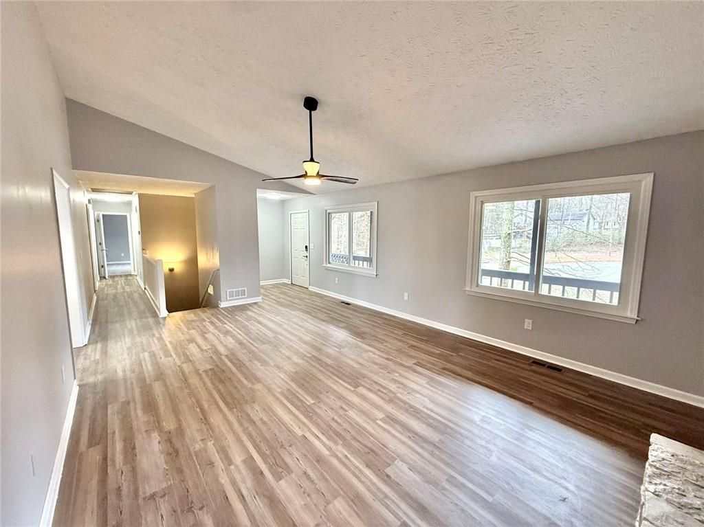 Image 7 of property listing at 3851 Riding Woods Court SW, Powder Springs, GA 30127