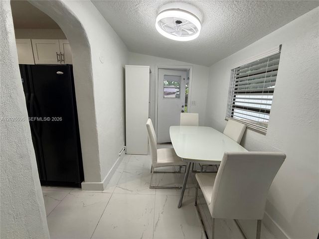 3900 SW 60th Ave, Davie, FL 33314
