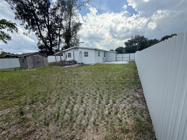 3900 SW 60th Ave, Davie, FL 33314