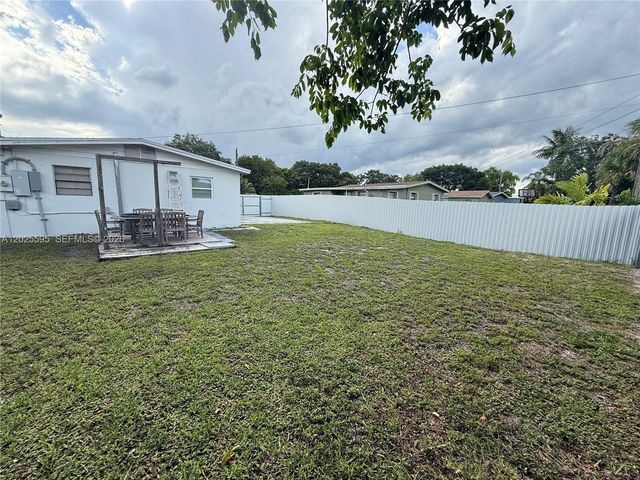 3900 SW 60th Ave, Davie, FL 33314