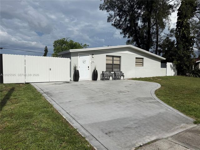 3900 SW 60th Ave, Davie, FL 33314