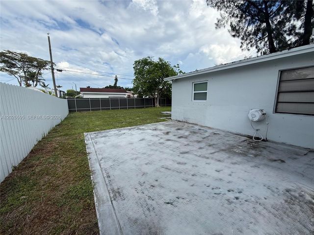 3900 SW 60th Ave, Davie, FL 33314