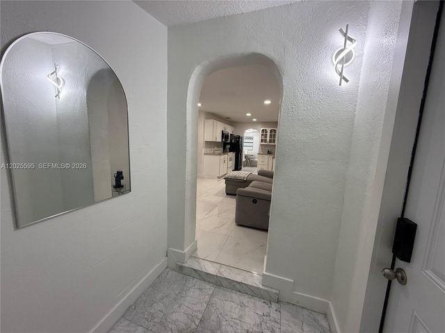 3900 SW 60th Ave, Davie, FL 33314