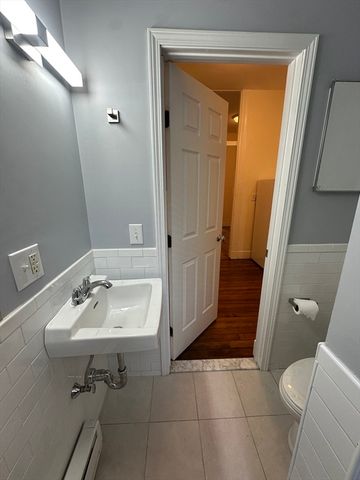 44 Charles Street 1, Boston, MA 02114