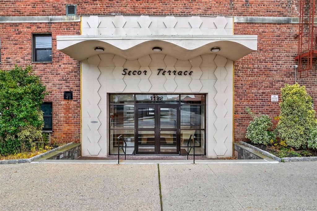 1122 Yonkers Avenue 1J, Yonkers, NY 10704