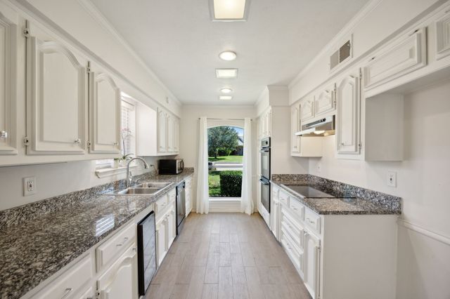 16353 Lauder Lane, Dallas, TX 75248