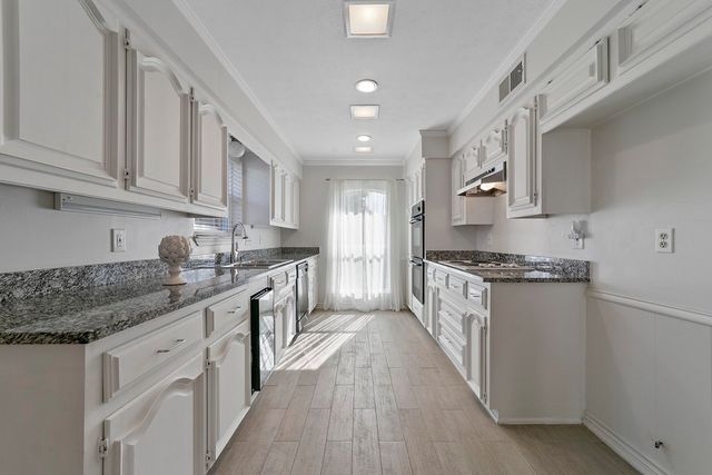 16353 Lauder Lane, Dallas, TX 75248