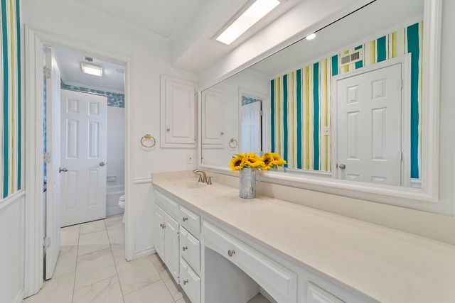 16353 Lauder Lane, Dallas, TX 75248
