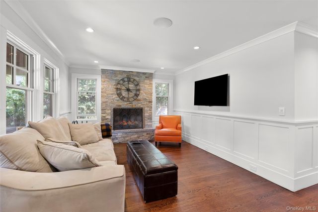 18 Green Meadow Lane, Huntington, NY 11743