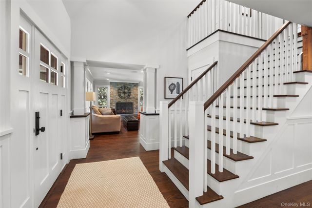 18 Green Meadow Lane, Huntington, NY 11743