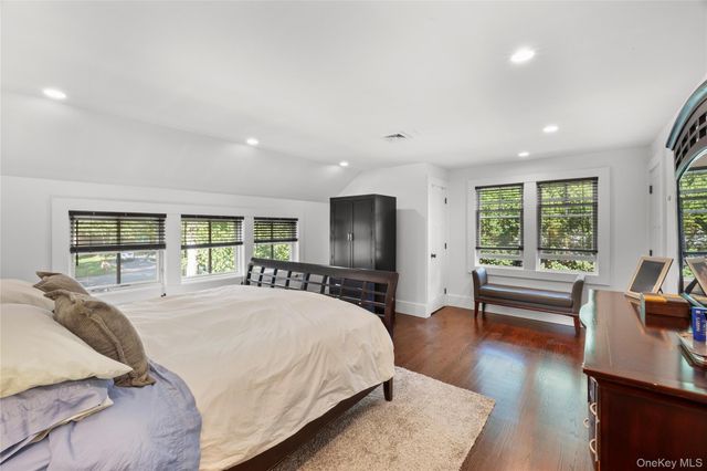 18 Green Meadow Lane, Huntington, NY 11743