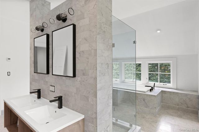 18 Green Meadow Lane, Huntington, NY 11743