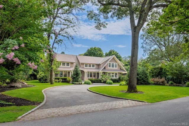 18 Green Meadow Lane, Huntington, NY 11743
